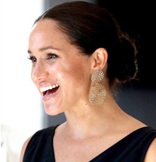 Vídeo mostra Meghan Markle com 11 anos: 'toda garota tem potencial'