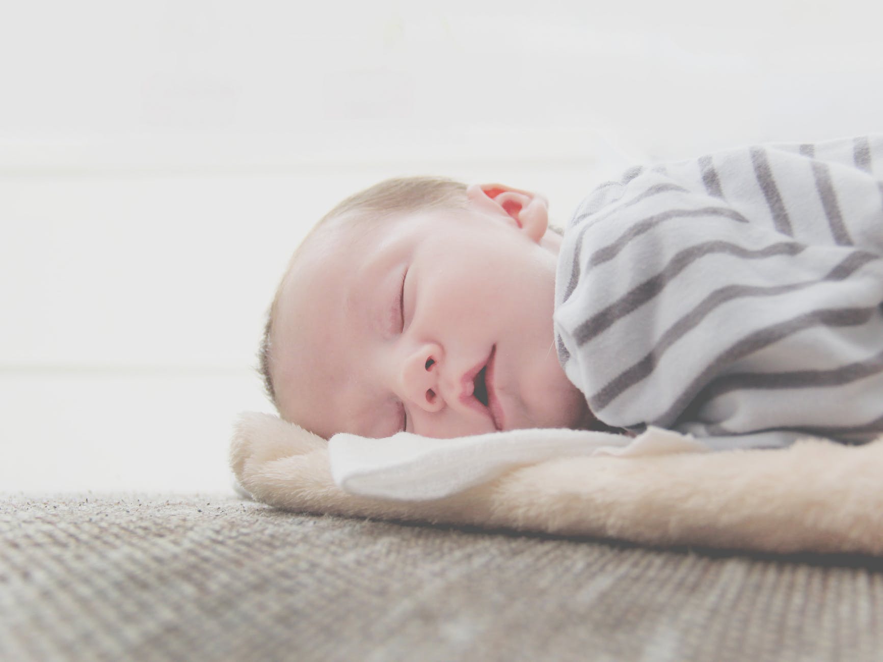 Como fazer seu filho dormir bem à noite? Veja 11 passos fundamentais