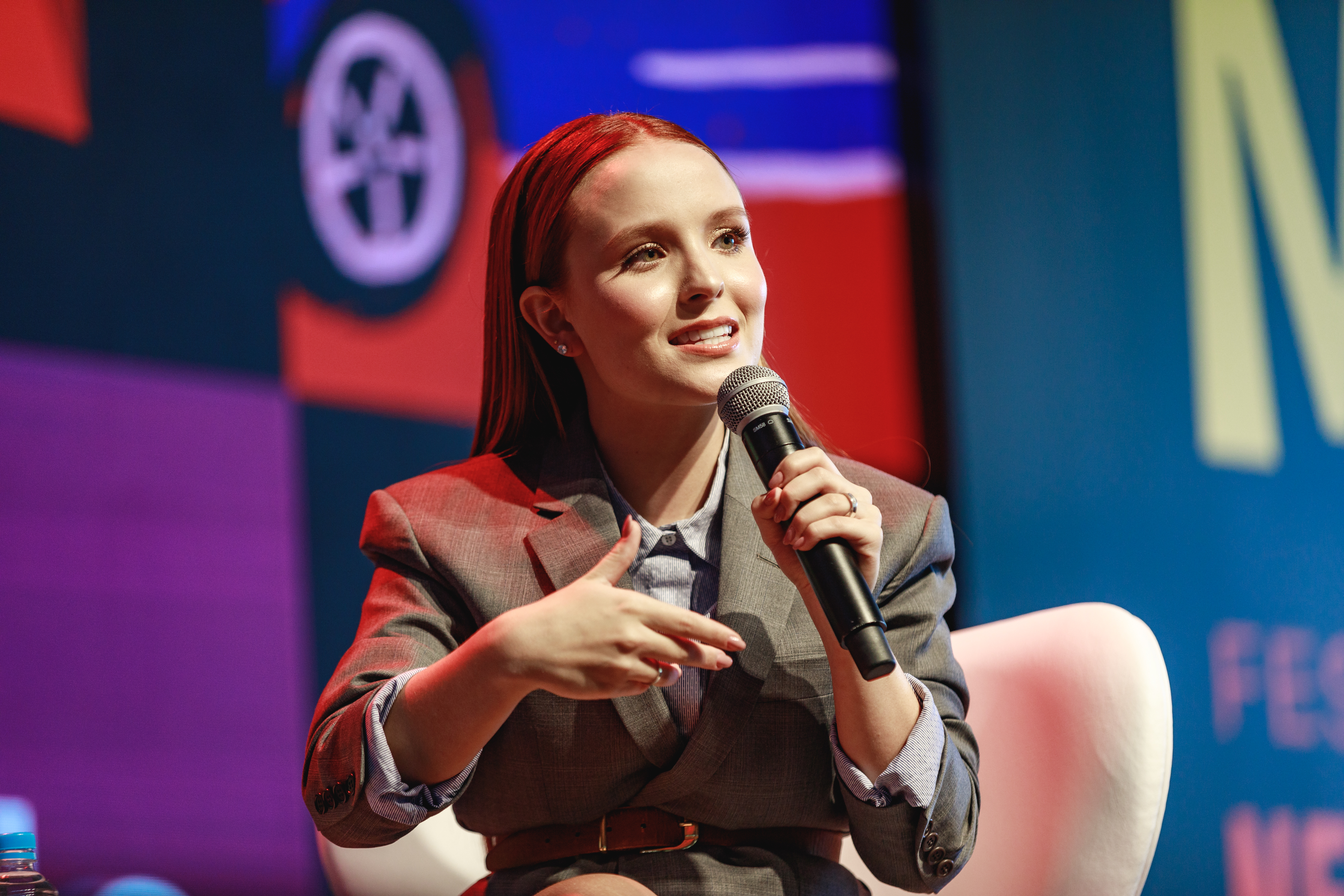 Larissa Manoela revela que interpretará médica em novo filme da Netflix