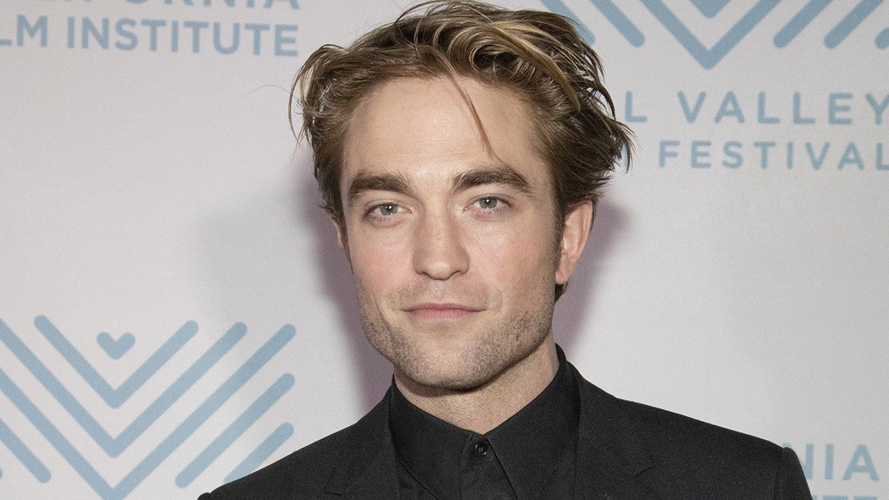 Robert Pattinson aparece pela primeira vez como Batman