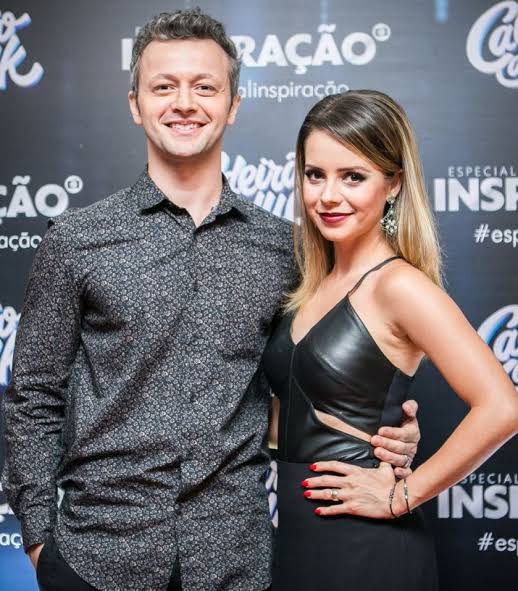 Lucas posta foto rara do filho Theo com Sandy e se declara à mulher