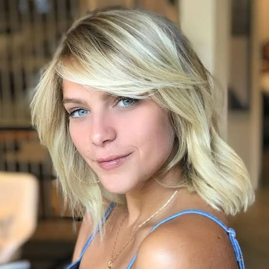 Isabella Santoni realça olhos e boca em maquiagem e ganha elogios; veja