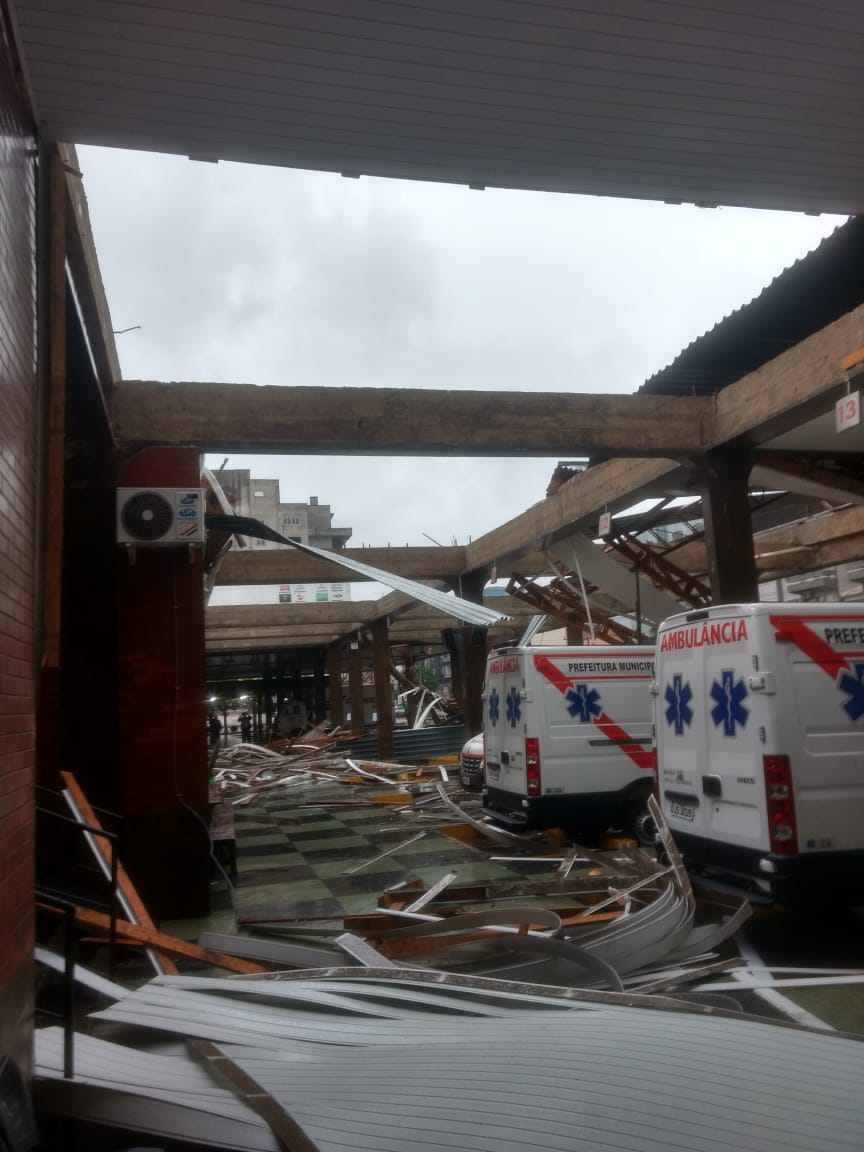 Temporal atinge Santa Catarina e internautas compartilham imagens do estrago