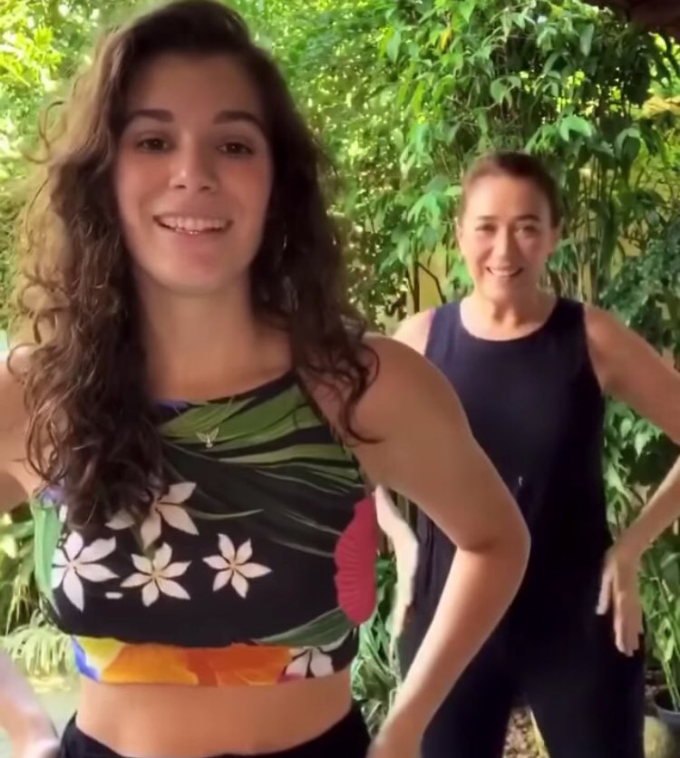 Lilia Cabral completa 63 anos e arrasa ao dançar hit de Anitta