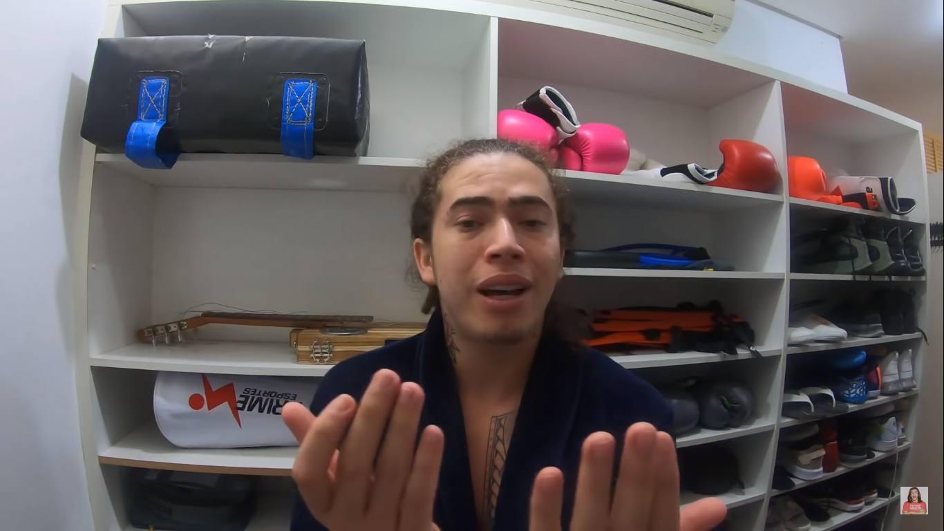 Whindersson volta ao Youtube após um mês e faz piada com término com Luísa Sonza