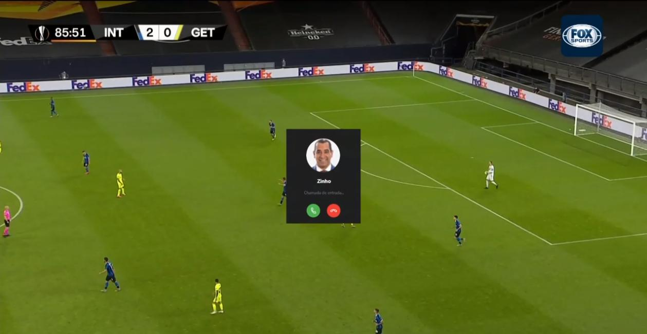 Comentarista Zinho 'invade' jogo ao vivo com ligação via Skype; assista