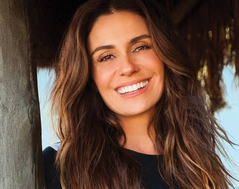 Giovanna Antonelli bomba nas redes com foto de biquíni e barriga sarada