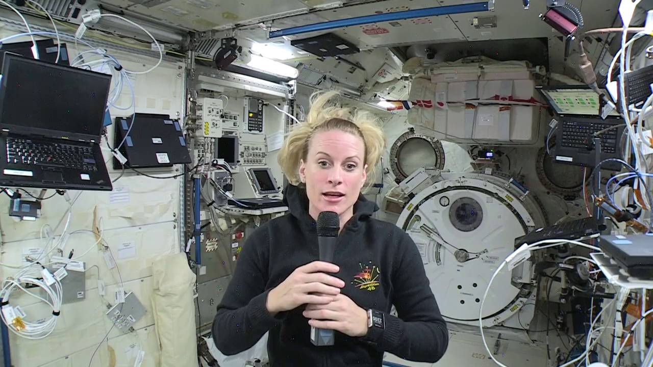 De olho em eleições dos EUA, astronauta quer votar do espaço