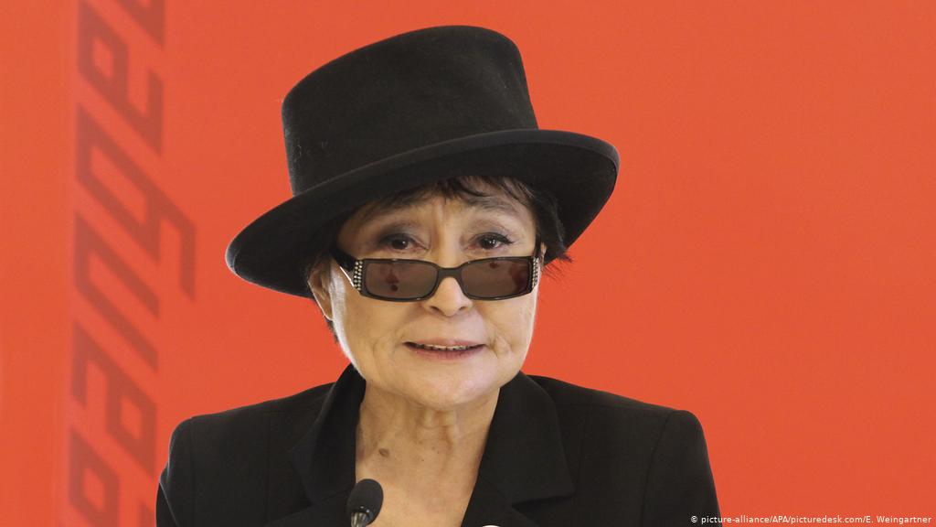 Yoko Ono processa ex-assistente pessoal de John Lennon