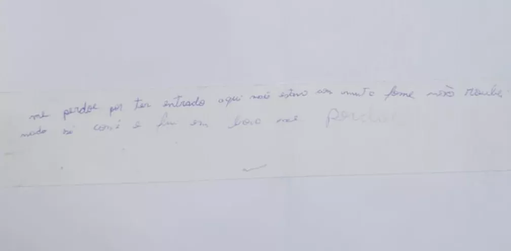 Ladrão invade escola para comer e deixa bilhete pedindo perdão: "Só comi e saí"
