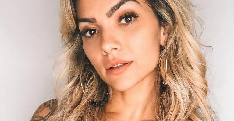 Kelly Key surge de biquíni com abdômen trincado e faz alegria dos fãs