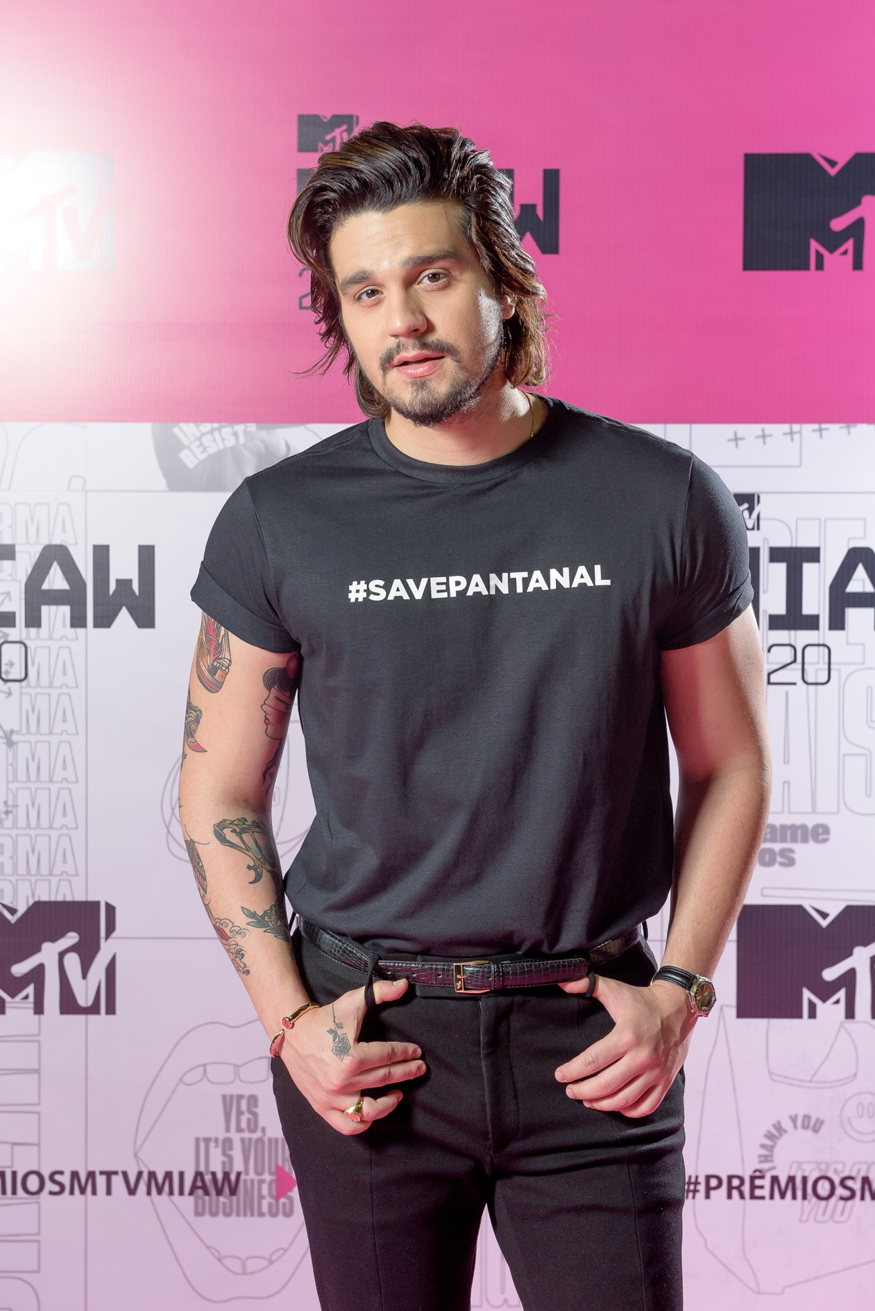 Live de Luan Santana no Pantanal ganha data; cantor promete leiloar figurino