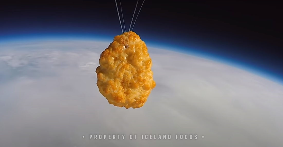 Assista ao primeiro nugget de frango sendo enviado para o espaço; entenda