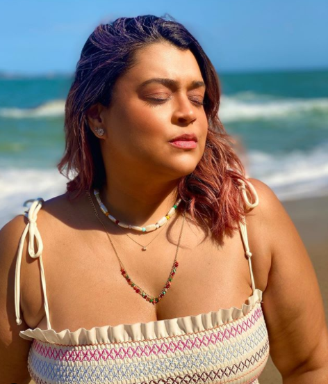 Preta Gil arranca elogios com clique de biquíni: 'por mais pessoas de verdade'