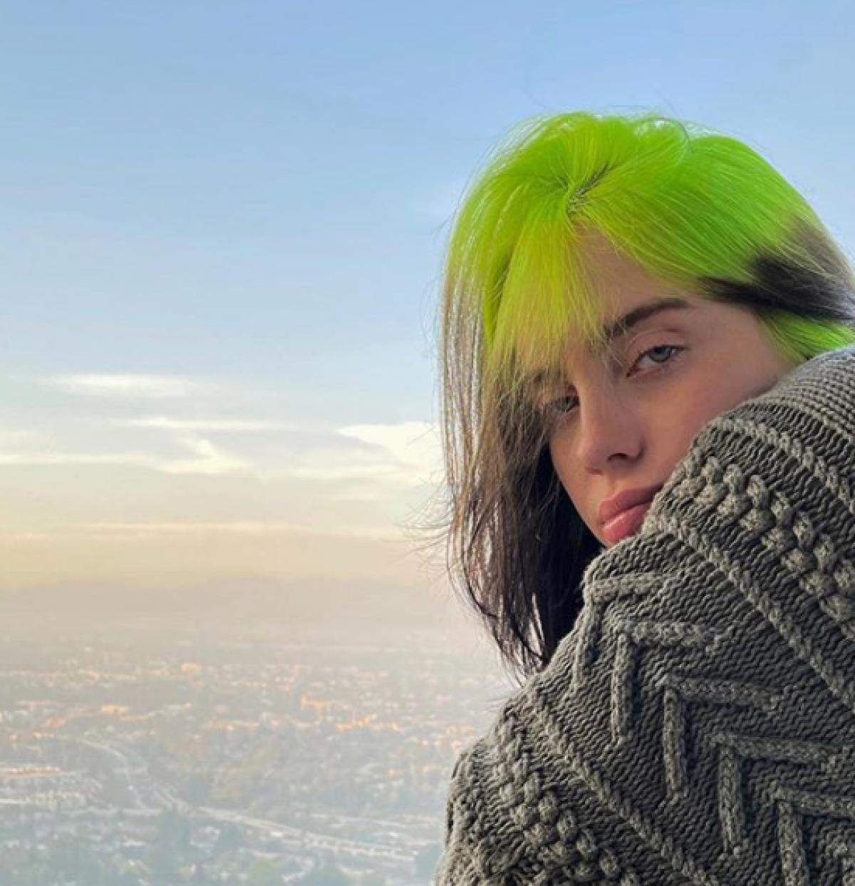 Novo clipe de Billie Eilish parece ser uma resposta às críticas ao seu  corpo – Vírgula