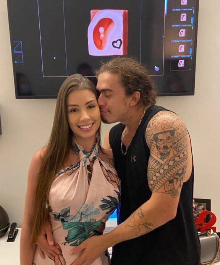 Whindersson Nunes se derrete ao ouvir batimentos cardíacos em ultrassom
