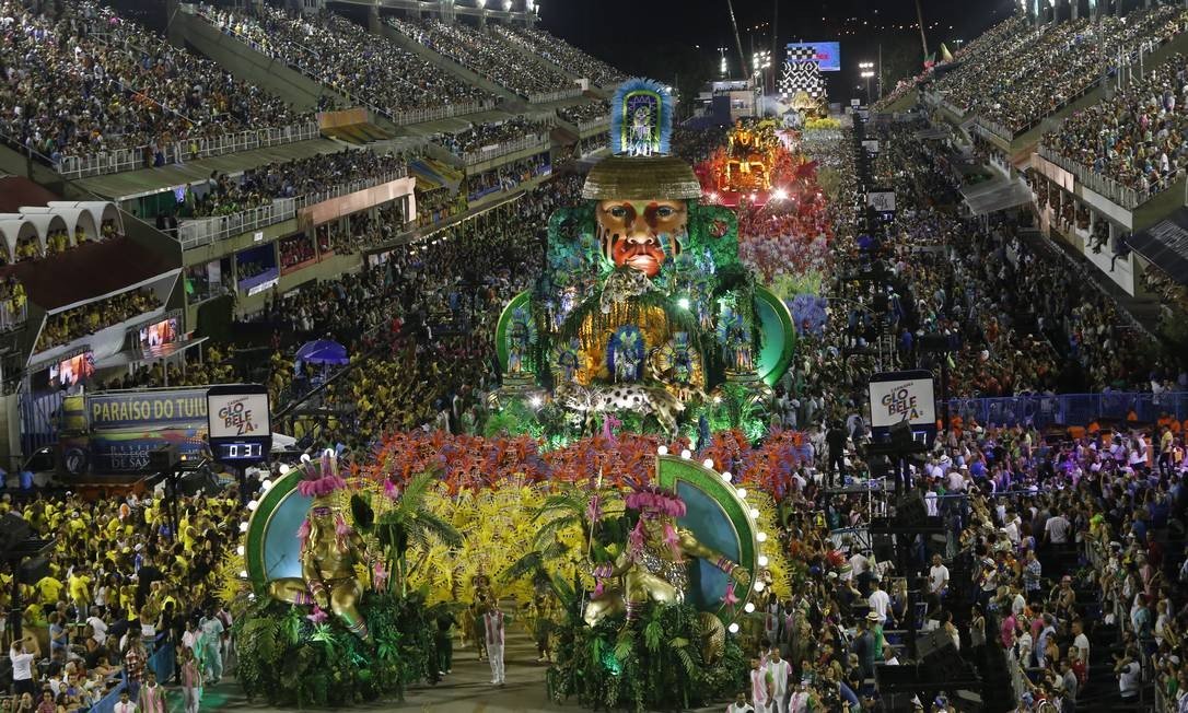 Globo exibirá desfiles históricos do carnaval do Rio e São Paulo