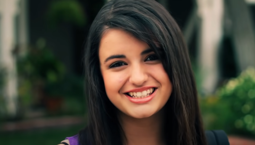 Lembra de 'Friday'? Rebecca Black celebra 10 anos da canção com remix