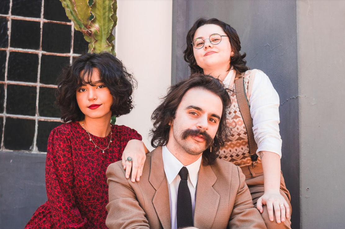 Mariana Froes, Rodrigo Alarcon e Ana Müller se unem no single “Carta Que Não Diz”