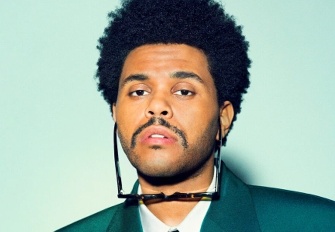 “Blinding Lights” se torna 1ª música a passar mais de um ano no Top 10 da Billboard