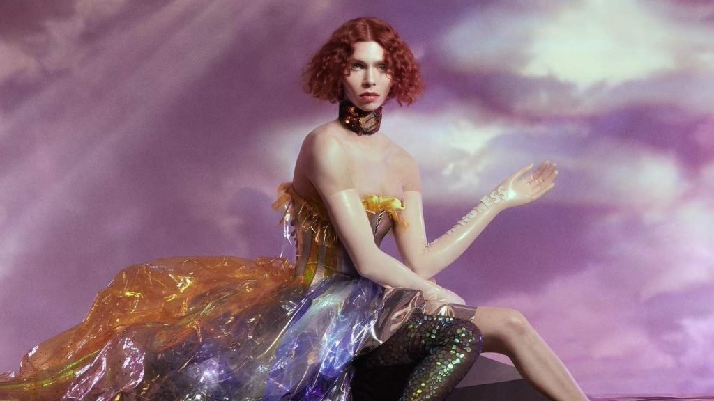 Confira “JSLOIPNHIE”, faixa póstuma de SOPHIE lançada em parceria com Jlin