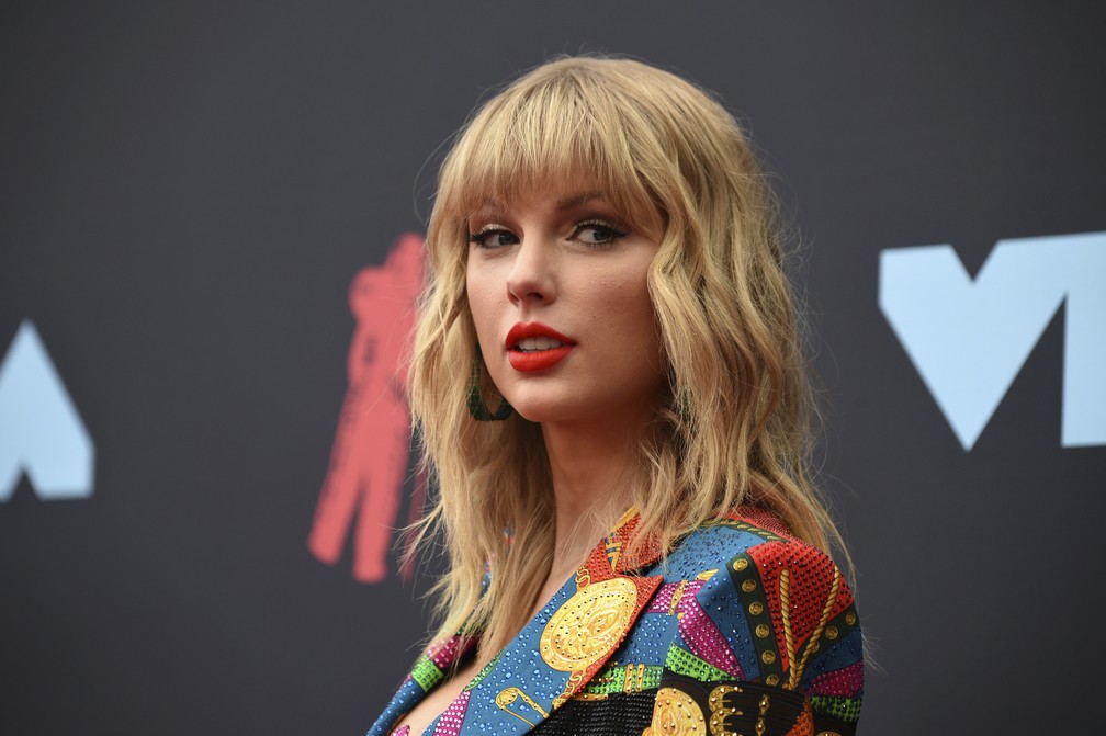 Taylor Swift anuncia nova música “You All Over Me”