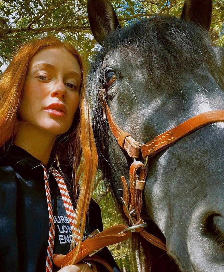 Marina Ruy Barbosa reflete sobre críticas: 'poder desproporcional sobre nós'