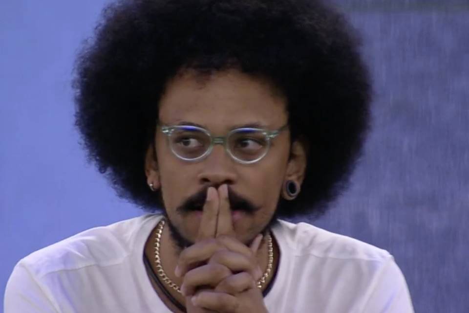 Você viu que o João Luiz, do BBB21, tirou a barba? Até ele estranhou!