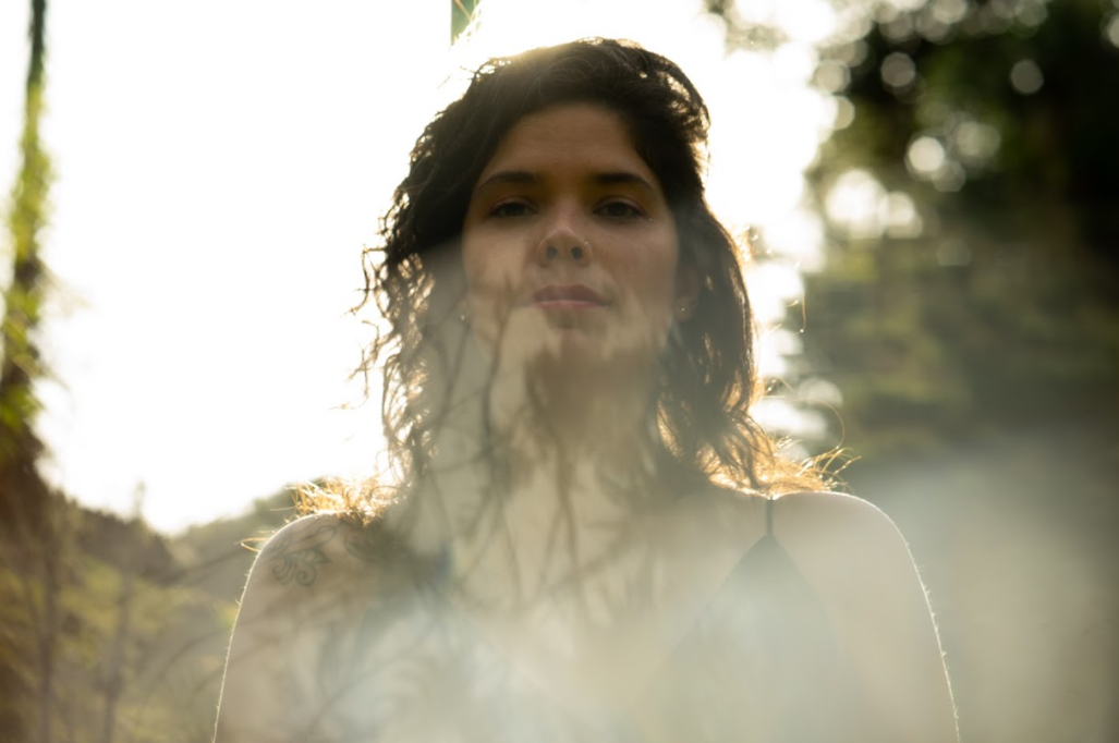 Tila Tavares se inspira em Rita Lee e lança o single “Rascunho”; ouça