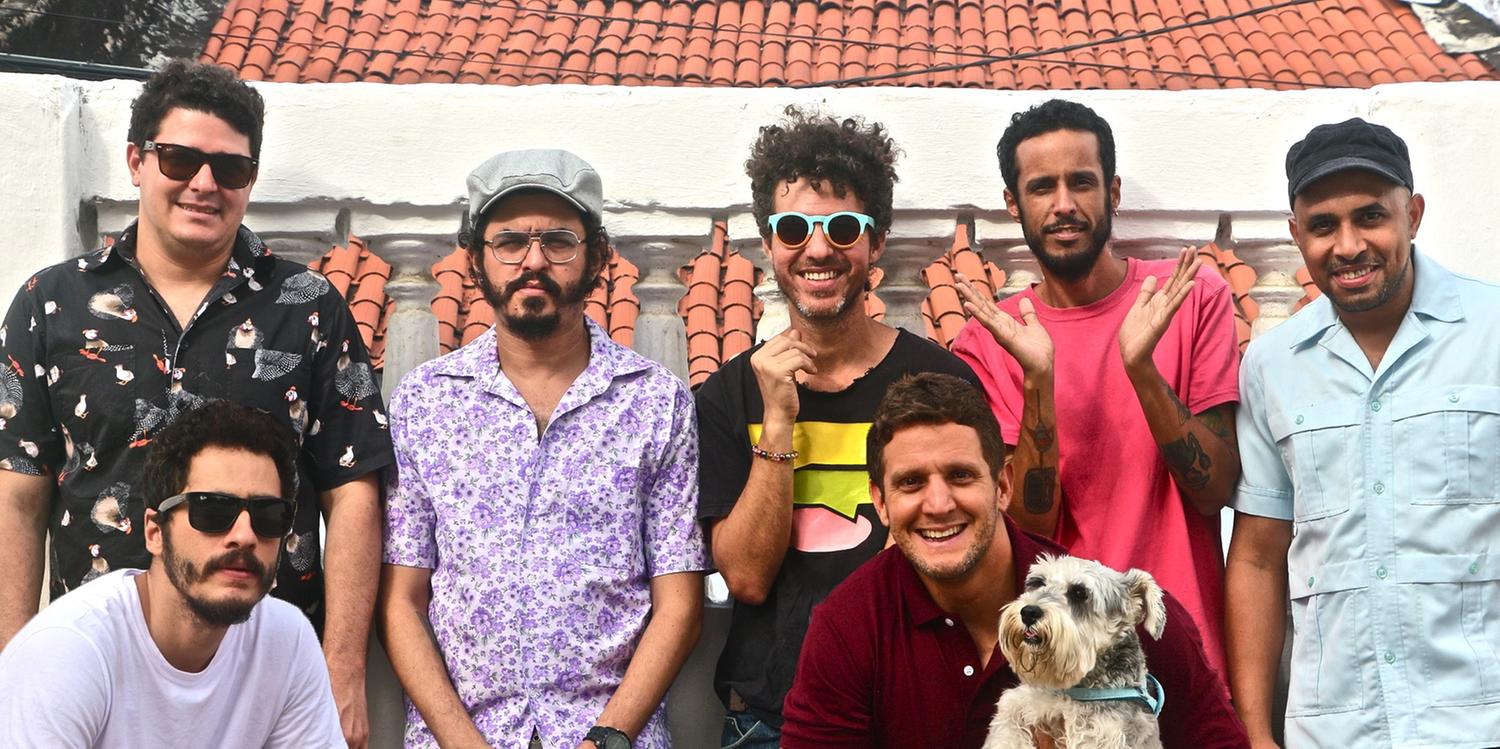 Entre diversas portas e caminhos, Academia da Berlinda lança o clipe de “Derrotas e Vitórias”
