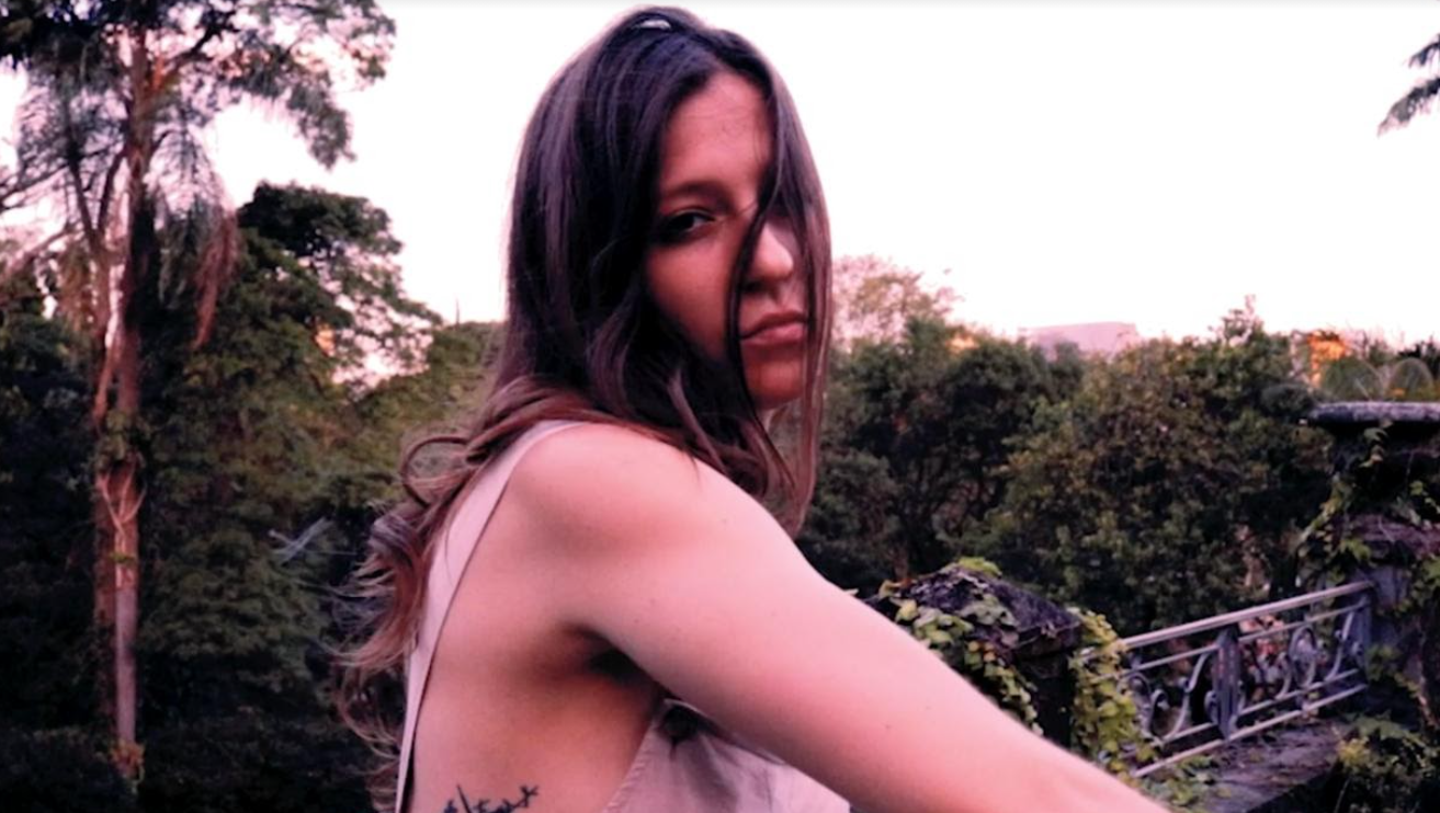 Giovanna Moraes lança clipe do single “Rosalía”; confira