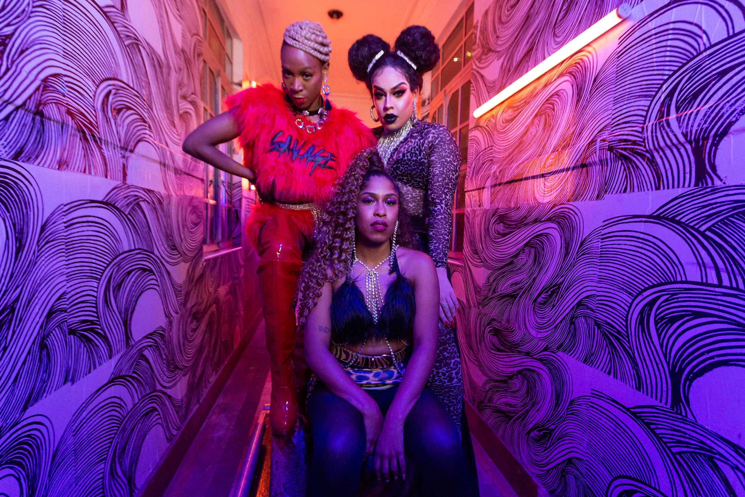 "Quem Tem Joga" de Drik Barbosa, Gloria Groove e Karol Conká entra na trilha de "Esquadrão Suicida"