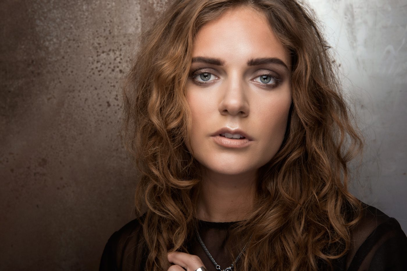 Tove Lo estreia sua carreira de atriz no longa “Utvandrarna”; confira o trailer