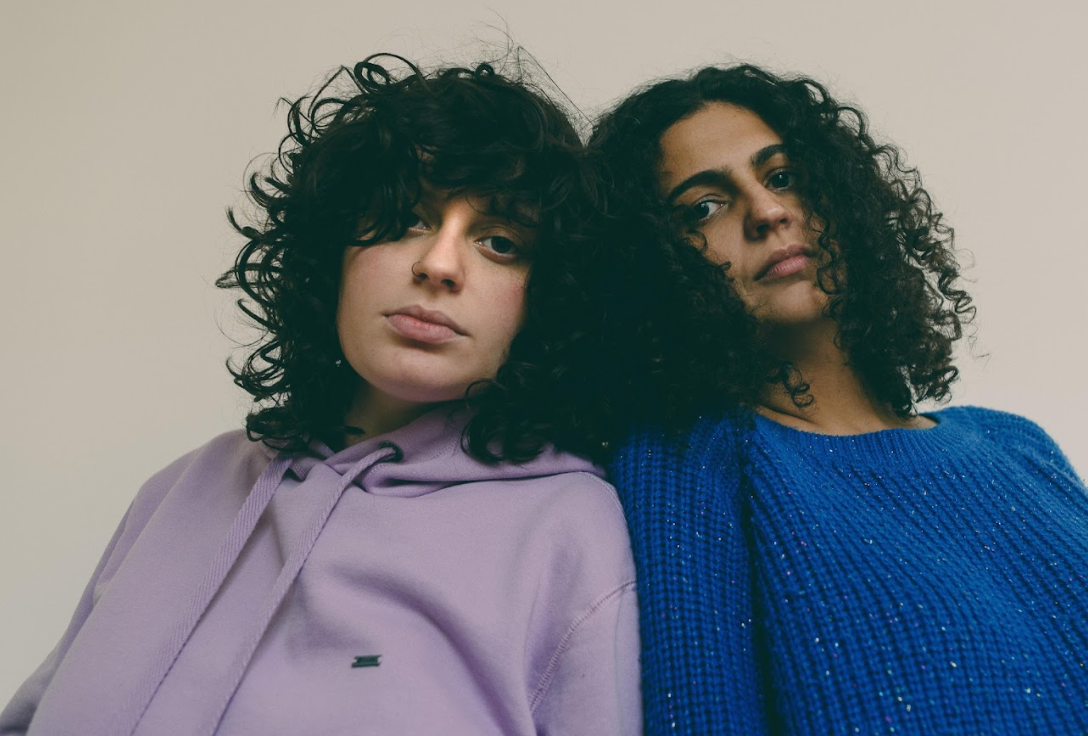 Luiza Brina e Ana Frango Elétrico colaboram na nova versão de “Somos Só”