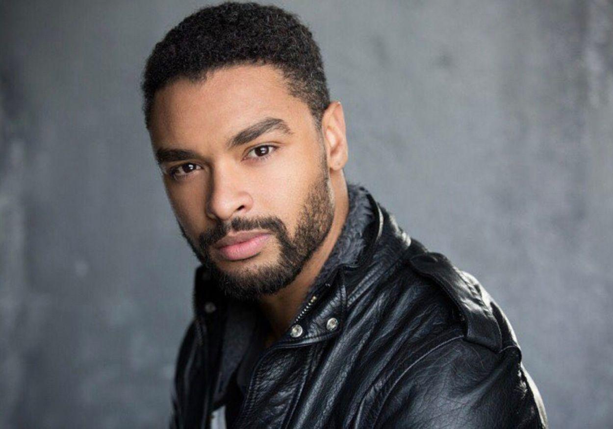 Regé-Jean Page firma parceria com a Netflix para estrelar e produzir novo longa