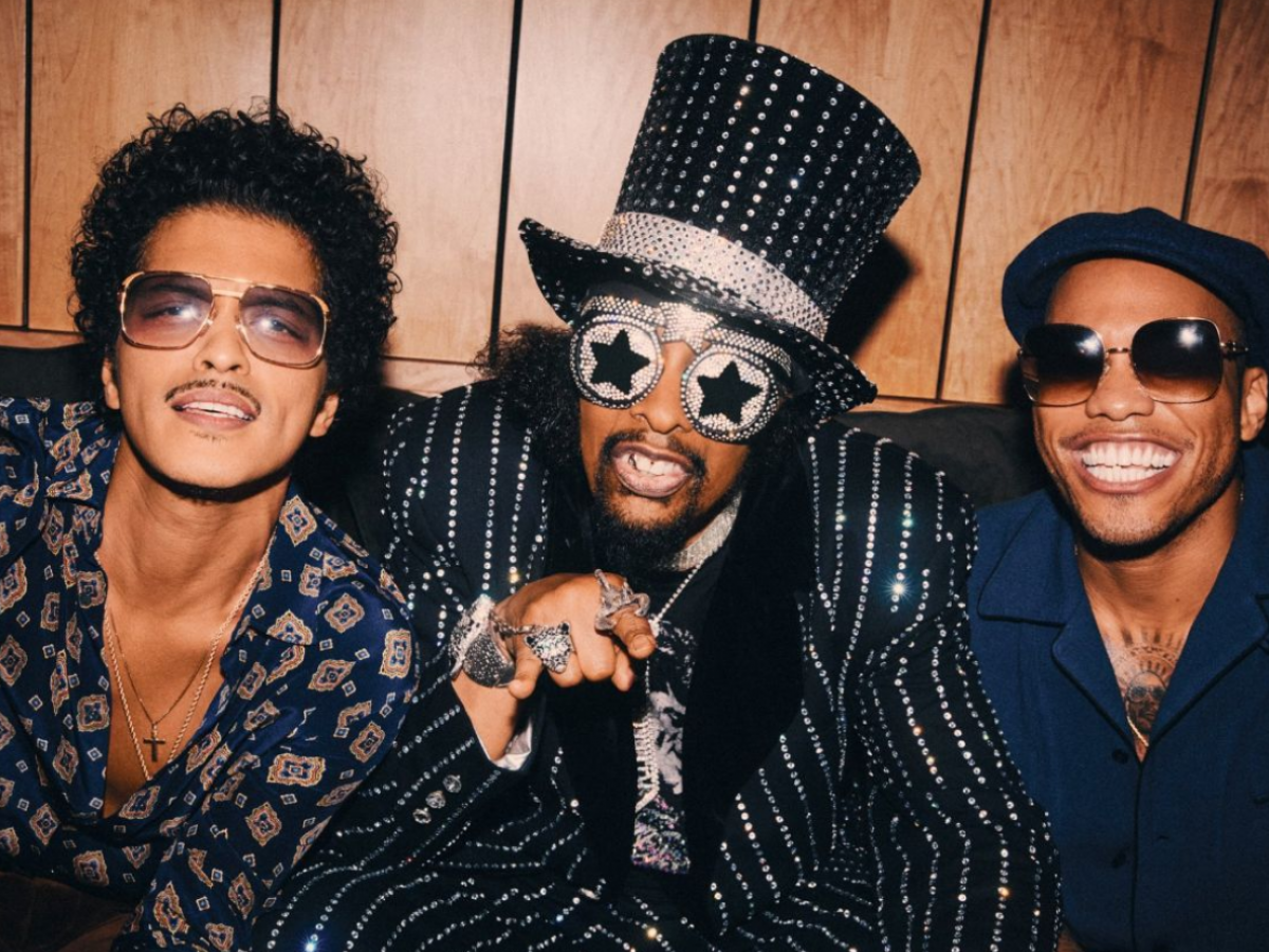 Bruno Mars e Anderson .Paak lançam 'Leave The Door Open', primeira música  da banda Silk Sonic