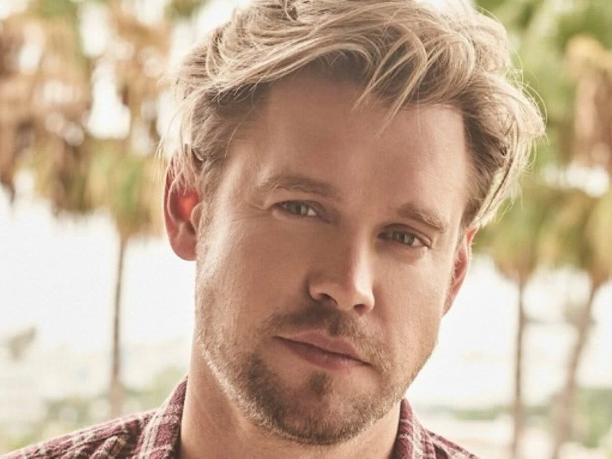 Chord Overstreet e Lindsay Lohan vão contracenar em novo filme da Netflix