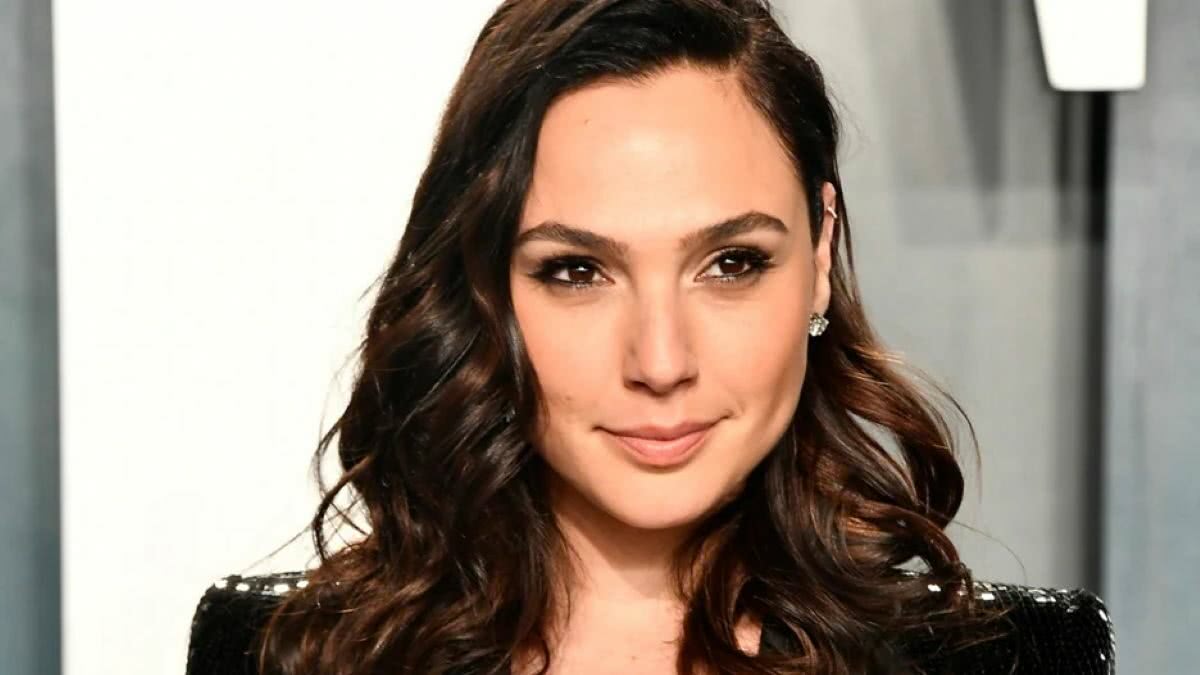 Gal Gadot viverá vilã em adaptação de “A Branca de Neve”