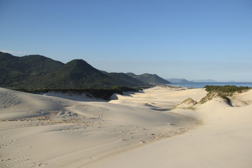 Dunas da Praia do Siriú, em Santa Catarina