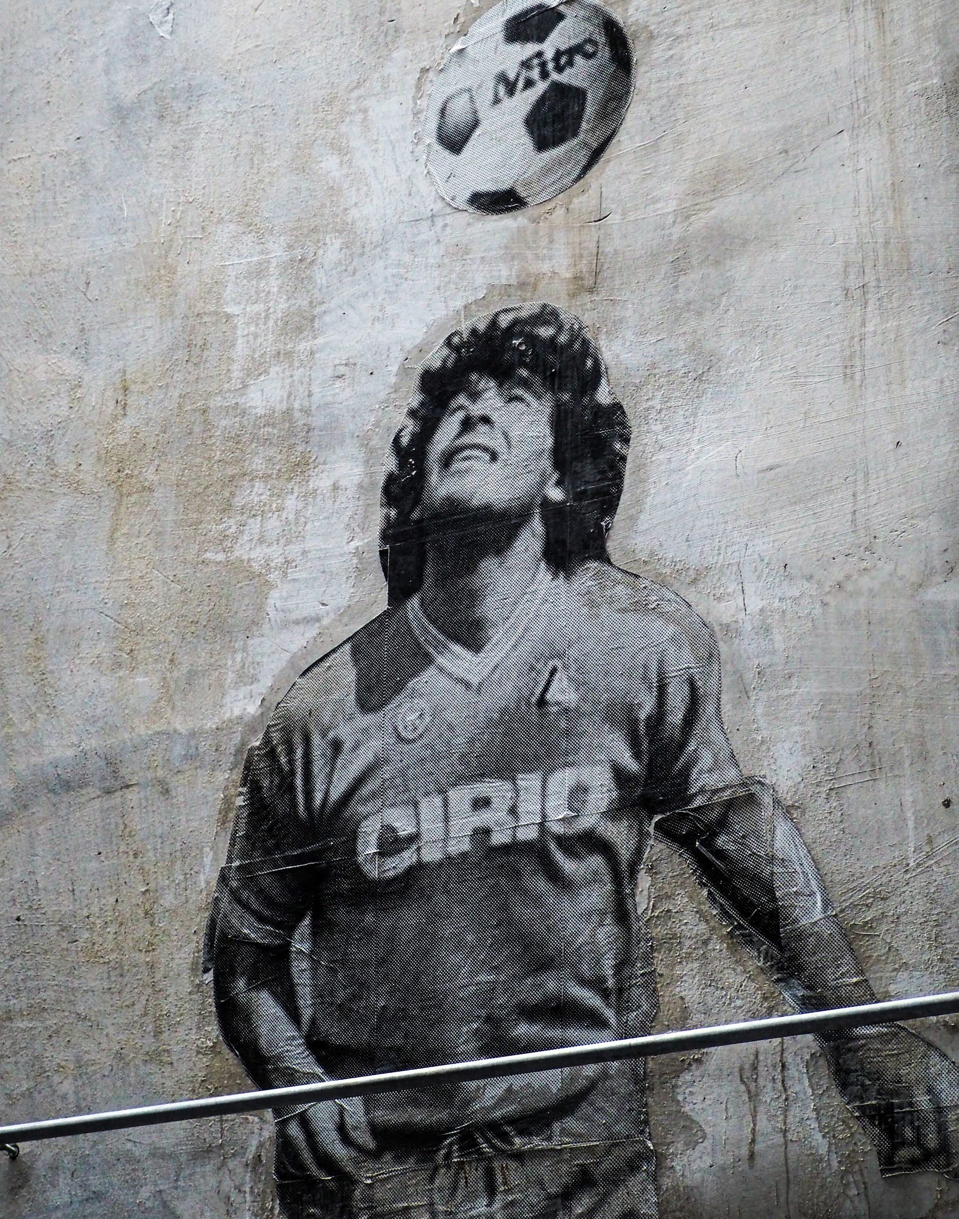 Podcast “Os Últimos Dias de Maradona” revela detalhes da vida do craque do futebol