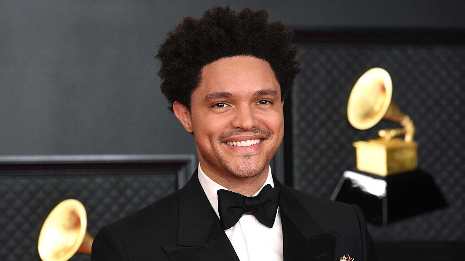 Grammy 2022 será apresentado por Trevor Noah