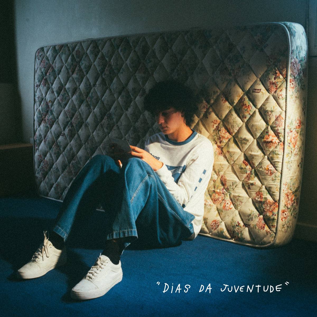 Terno Rei celebra momentos mais descomplicados no single “Dias da Juventude”