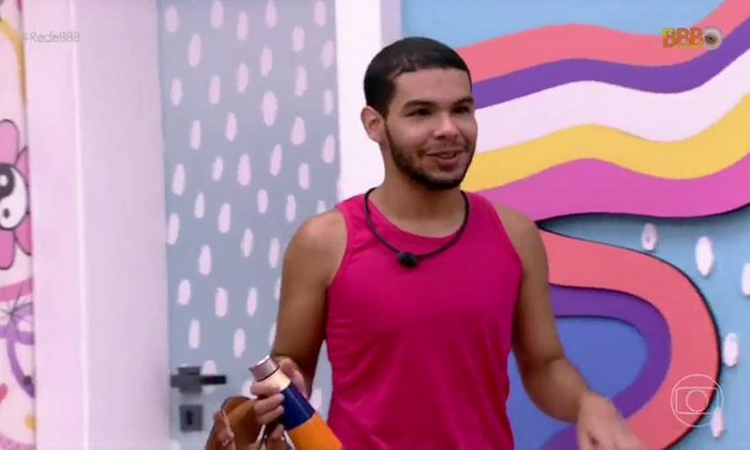 Viny afirma que para testar a popularidade do lollipop Eslovênia precisa ir para o paredão