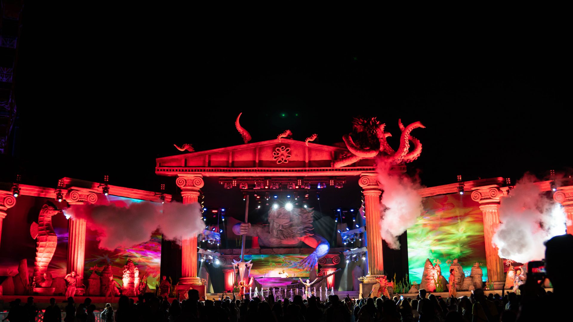 Hopi Hari tem programação noturna para curtir os feriados que se aproximam