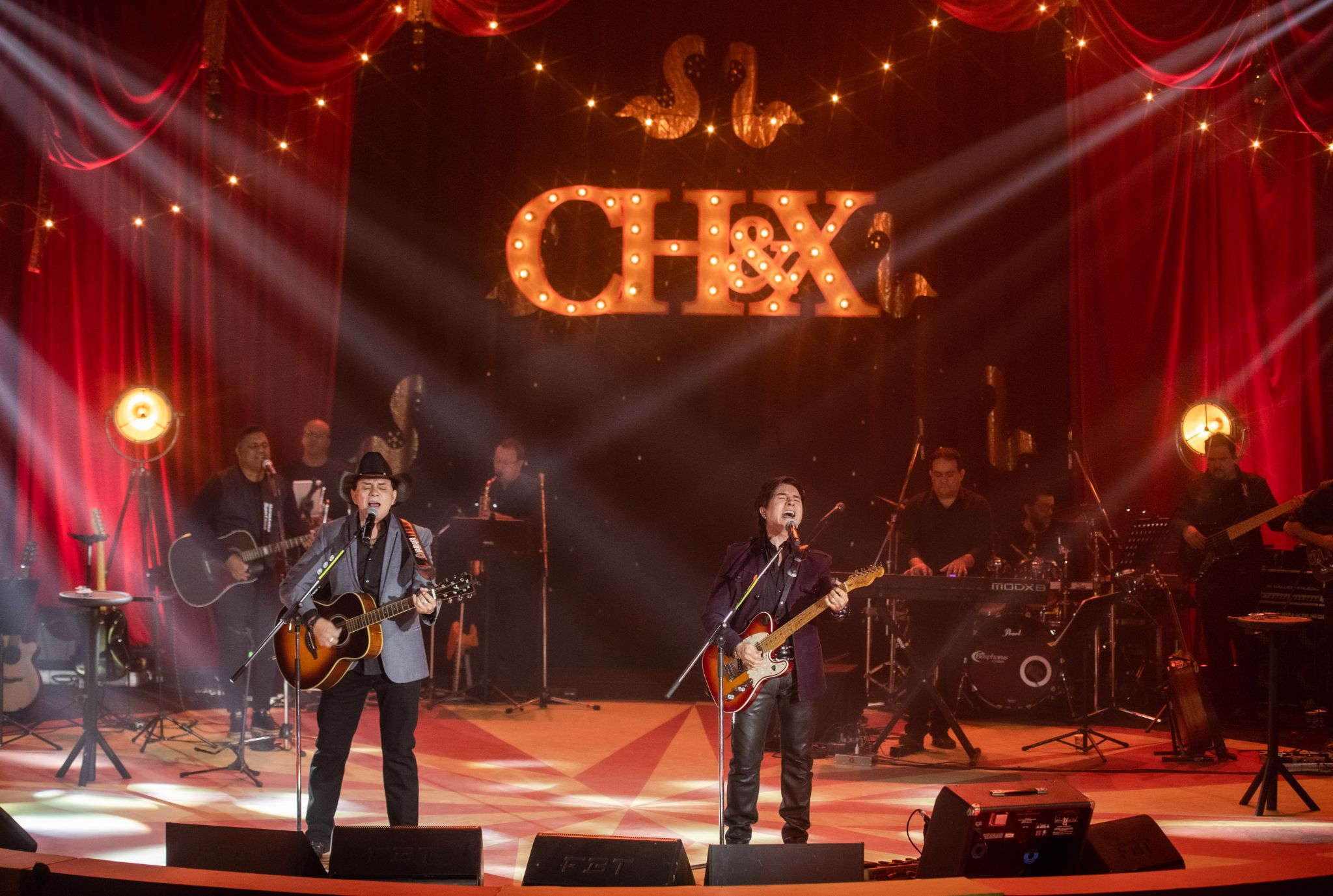 TV Globo exibe o especial ‘Chitãozinho & Xororó – 50 anos de história’ no dia 1º de junho