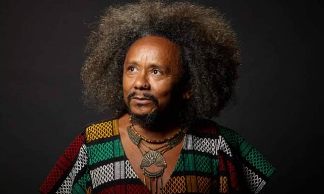 Chico César realiza show no Studio SP dia 01 de julho