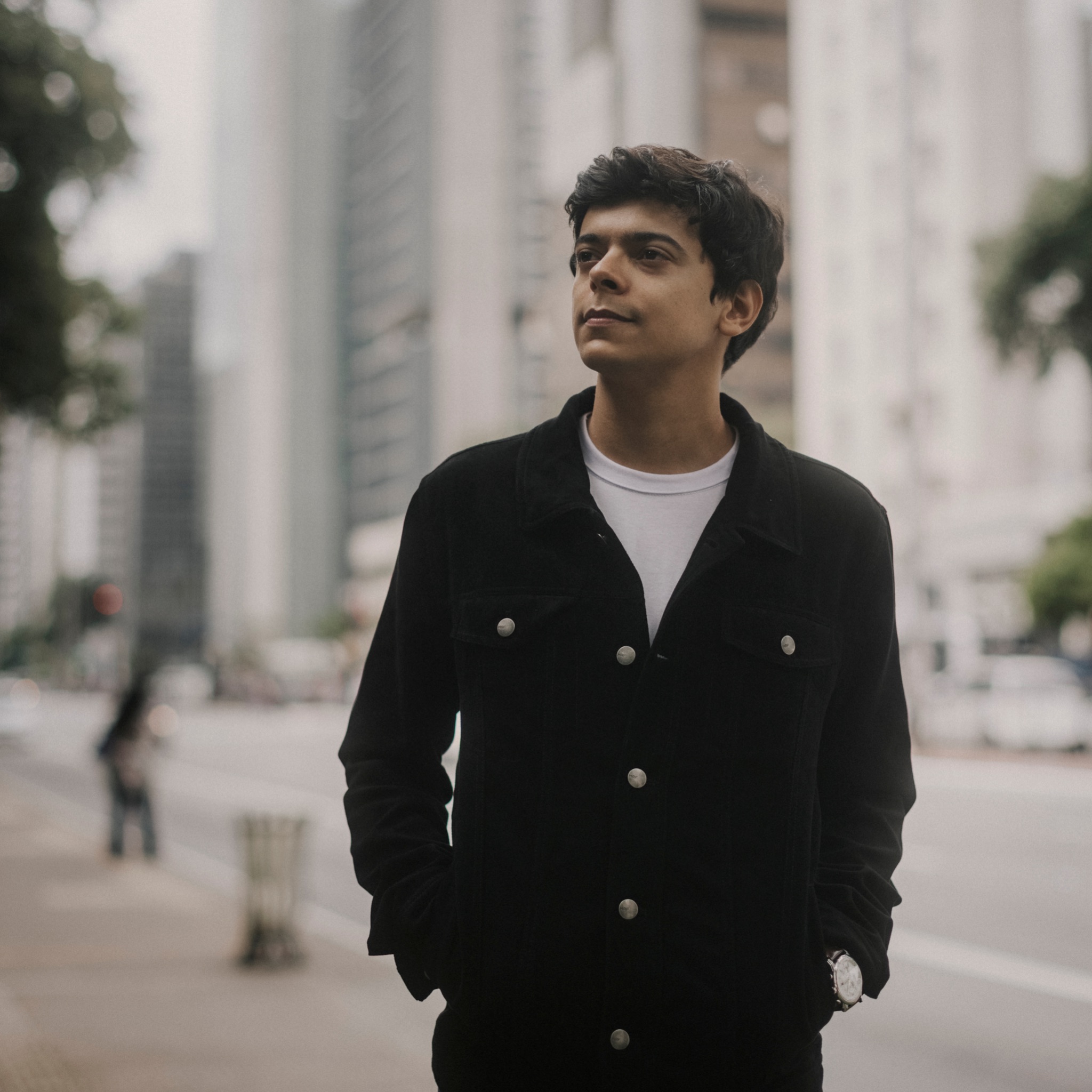 Tuca Oliveira se apresenta em Manaus com o álbum "Esse Momento"