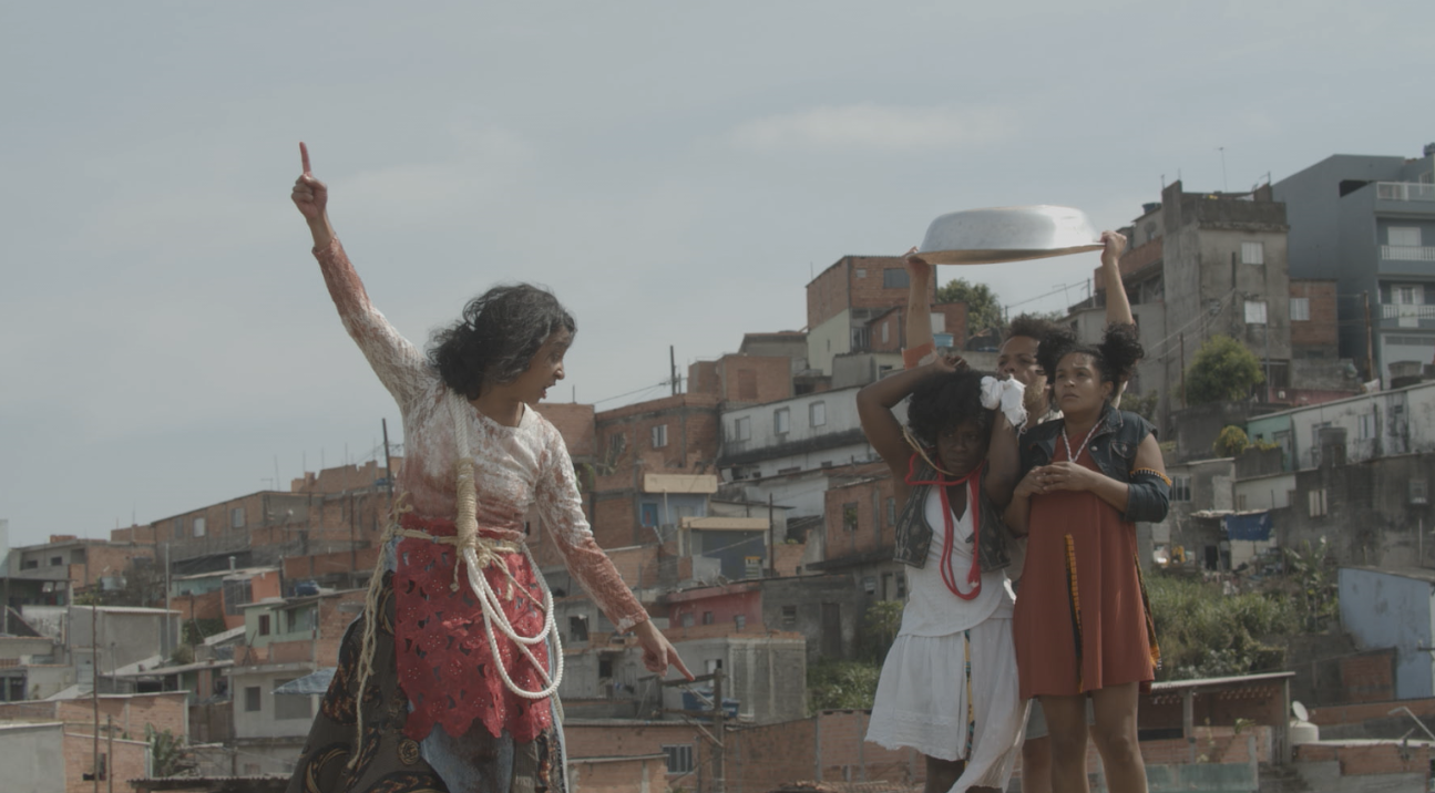 Coletivo Okan apresenta “Todas as centenas de dias em que estamos aqui” no Aparelha Luzia