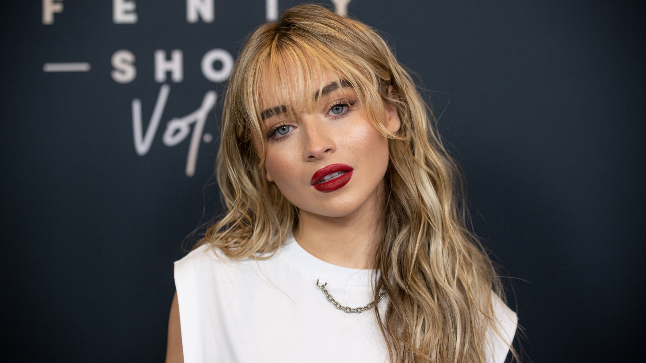 Sabrina Carpenter divulga tracklist do álbum “emails i can’t send”