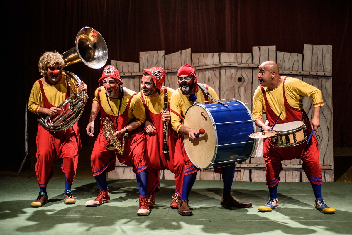 Circuito Sesc de Artes volta ao presencial e leva atrações culturais para ruas de São Paulo